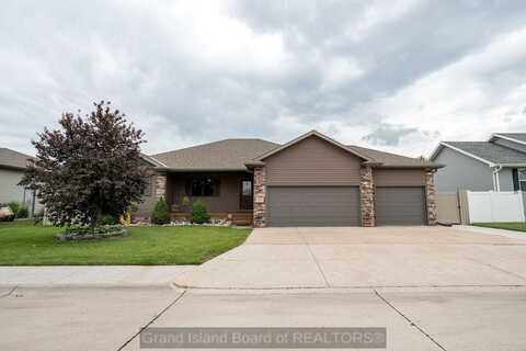 1135 Stonewood Ave, Grand Island, NE 68803