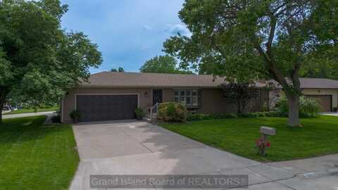 2903 Hancock Place, Grand Island, NE 68803