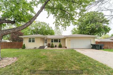 2127 N. Sheridan Ave., Grand Island, NE 68803