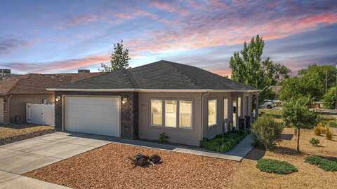 3025 Red Pear Drive, Grand Junction, CO 81504