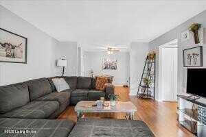 3504 Lodge Ln, Louisville, KY 40218