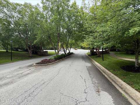5303-5307 Worthington Place Dr, Louisville, KY 40241