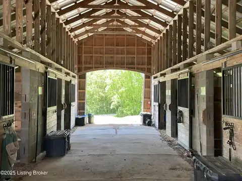 2 And 3 L'Esprit Pkwy, La Grange, KY 40031