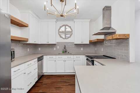 5800 Coach Gate Wynde, Louisville, KY 40207