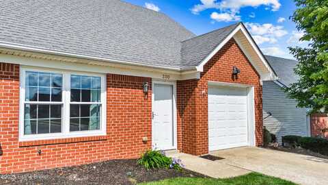 200 Woodpointe Ct, Mount Washington, KY 40047