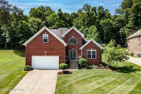 631 Chieftain Dr, Louisville, KY 40118