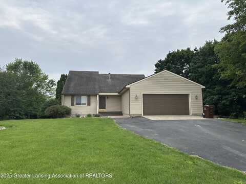 2273 W Kinley Road, Saint Johns, MI 48879
