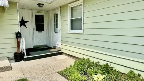 884 SE Andover Court, Kentwood, MI 49508