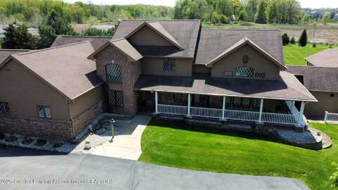 5565 Holt Road, Holt, MI 48842