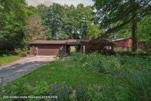 2146 Tecumseh River Road, Lansing, MI 48906