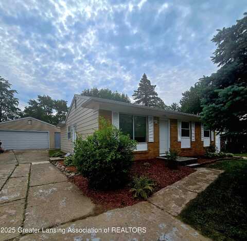 1554 Huntshire Drive, Holt, MI 48842