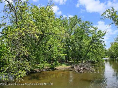2550 Webster Road, Lansing, MI 48917