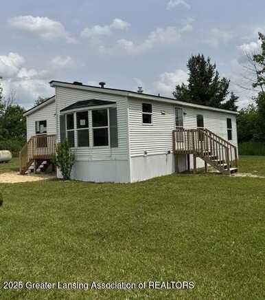 26506 E Baseline Highway, Charlotte, MI 48813