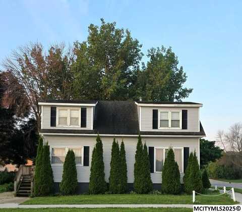 221 6th SW, MASON CITY, IA 50601
