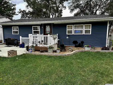 1820 S Coolidge, MASON CITY, IA 50401