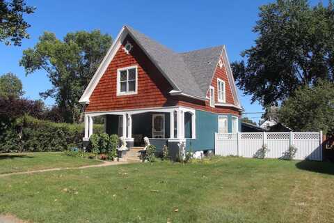 820 N Meade Ave, Glendive, MT 59330
