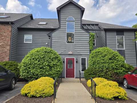 1300 Winding Ridge Lane, Valparaiso, IN 46383