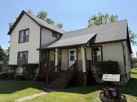 604 S Maple Street, Kouts, IN 46347