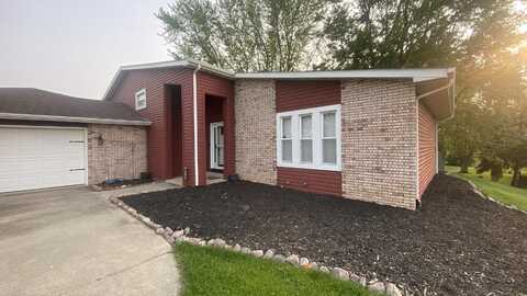 2396 Four Seasons Parkway, Crown Point, IN 46307