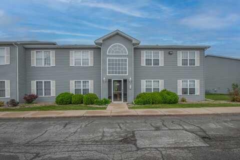 8243 Lincoln Circle, Merrillville, IN 46410