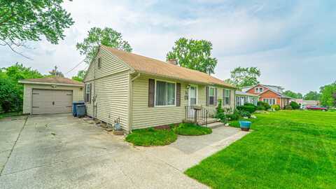 321 Maple Lane, Crown Point, IN 46307