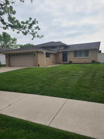 9430 Mckinley Street, Crown Point, IN 46307