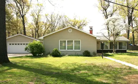 202 Robin Trail, Trail Creek, IN 46360