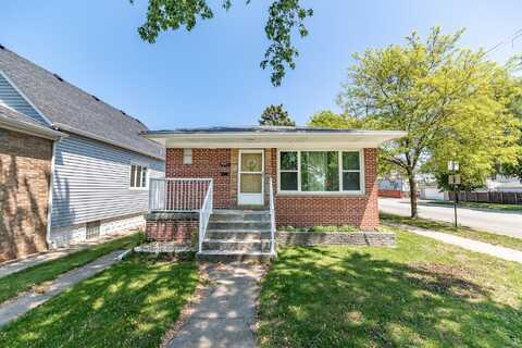 9965 S Escanaba Avenue, Chicago, IL 60617
