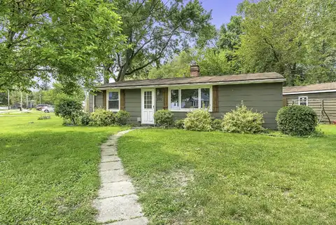 200 Arrowhead Trail, Chesterton, IN 46304