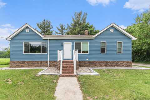 615 N Main Street, Kouts, IN 46347