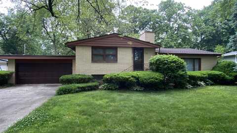 733 Williams Drive, Crown Point, IN 46307