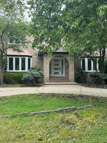 9759 Crimson Tree Lane, Munster, IN 46321