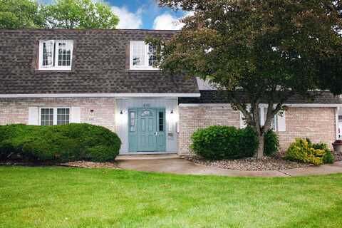692 Hidden Oak Trail, Hobart, IN 46342
