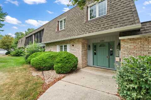692 Hidden Oak Trail, Hobart, IN 46342