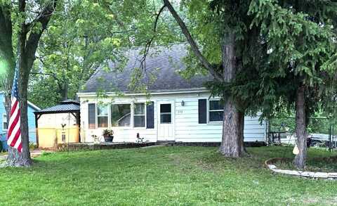 772 Fox River Road, Valparaiso, IN 46385