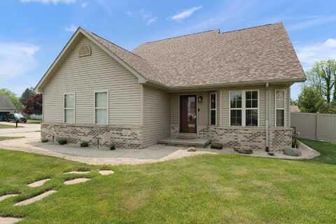 331 Pepper Creek Drive, Valparaiso, IN 46385