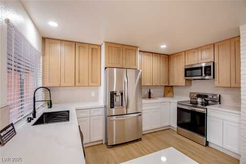 233 Pecos Way, Las Vegas, NV 89121