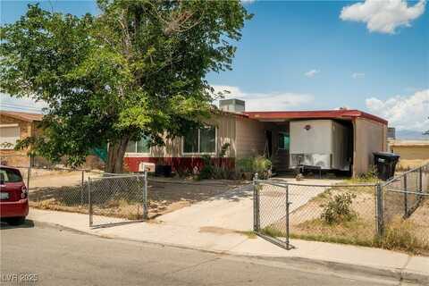 704 Kings Avenue, North Las Vegas, NV 89030