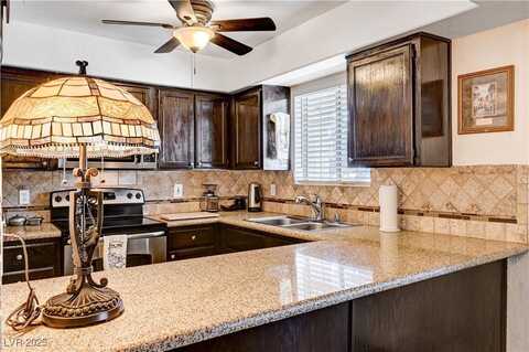 2725 S Nellis Boulevard, Las Vegas, NV 89121