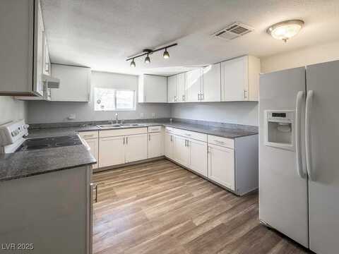 2713 Valley Street, Las Vegas, NV 89101