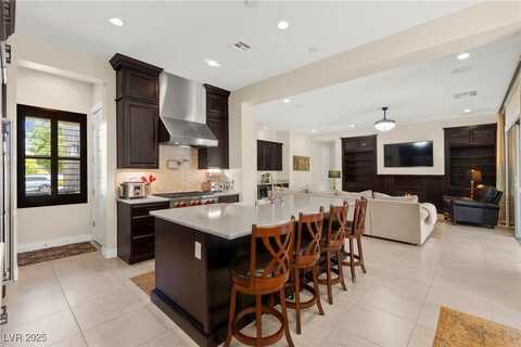 6810 Silver Crescent Street, Las Vegas, NV 89148