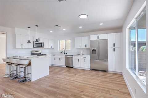 6420 Rosemount Avenue, Las Vegas, NV 89156