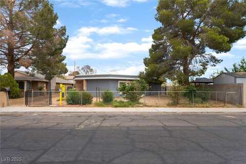 2301 Maverick Street, Las Vegas, NV 89108