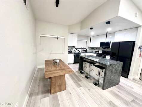 300 Amber Pine Street, Las Vegas, NV 89144