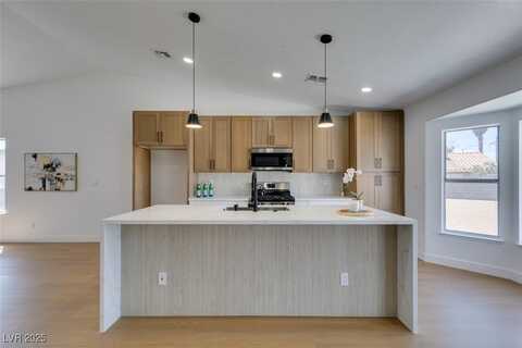 7133 Tropical Island Circle, Las Vegas, NV 89129