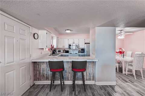 2725 S Nellis Boulevard, Las Vegas, NV 89121