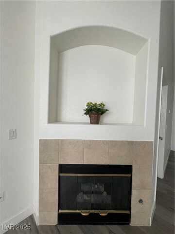 9975 Peace Way, Las Vegas, NV 89147