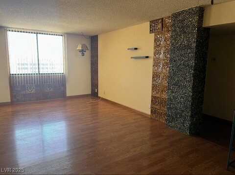 3930 University Center Drive, Las Vegas, NV 89119