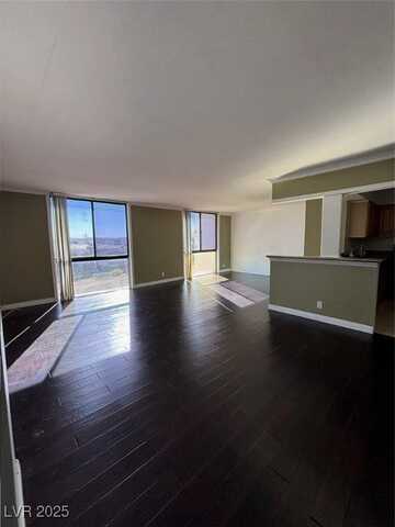 3930 University Center Drive, Las Vegas, NV 89119