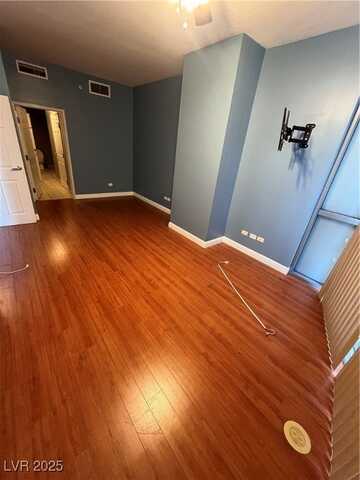 200 W Sahara Avenue, Las Vegas, NV 89102